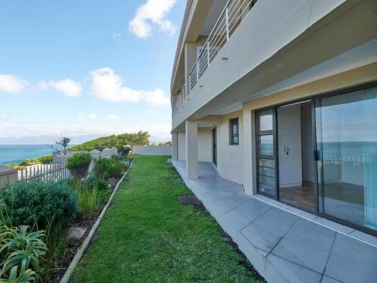 The View At Whale Cove De Kelders Apartment Exterior photo