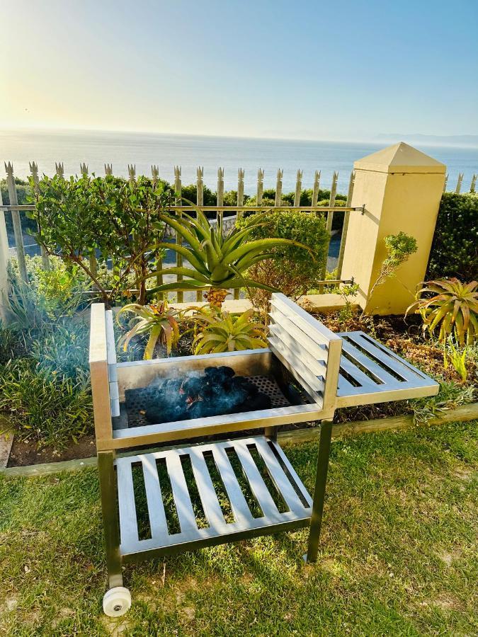 The View At Whale Cove De Kelders Apartment Exterior photo