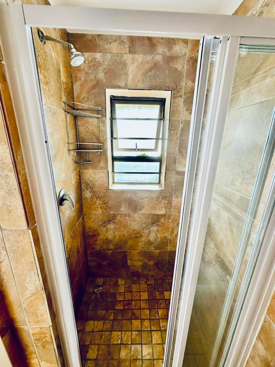 The View At Whale Cove De Kelders Apartment Exterior photo